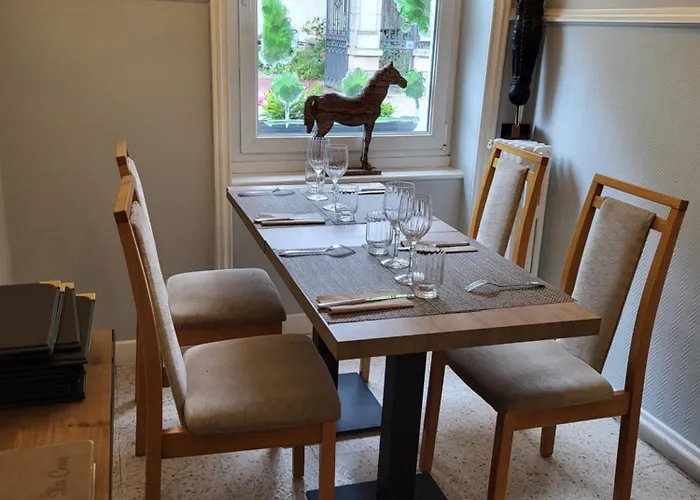 Logis Restaurant De France איזיני-סור-מר