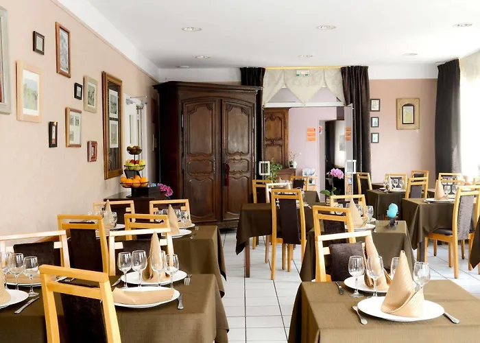 Logis Restaurant De France מלון