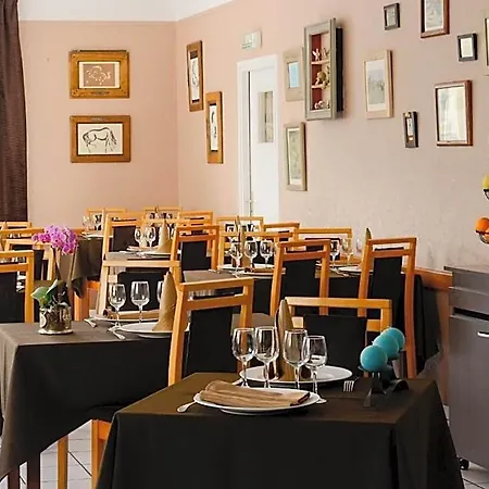Logis Restaurant De France 滨海伊西尼