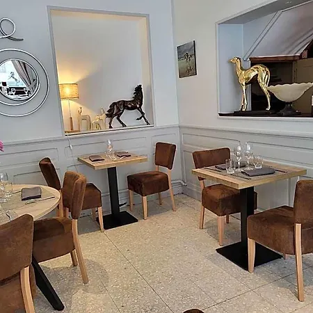 Logis Restaurant De France 滨海伊西尼