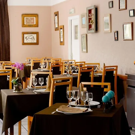 Logis Restaurant De France 滨海伊西尼