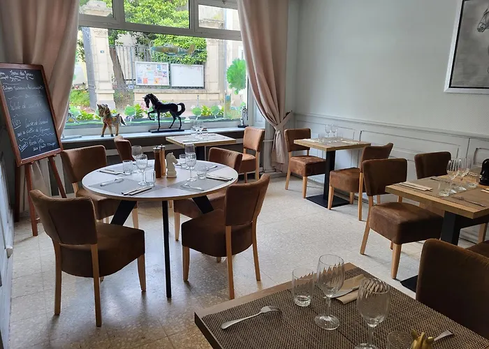 Logis Restaurant De France Hotel