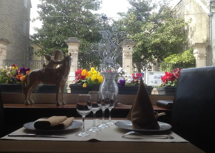 Logis Restaurant De France Isigny-sur-Mer