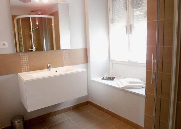 Logis Restaurant De France Hotel Isigny-sur-Mer